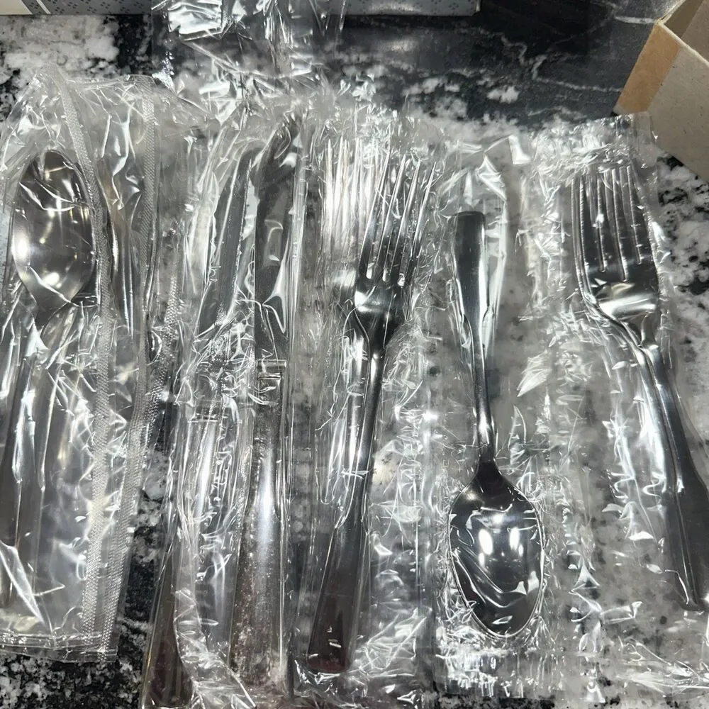 Vtg Oneida Rodgers Flatware Silverware American Ballad 20Pc Stainless USA NEW
